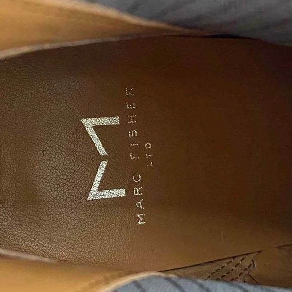 Gray fall ankle boots 9 | Marc Fisher Boots size 9 | Gray suede - Picture 7 of 10